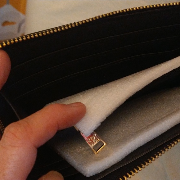 NWT BADGLEY MISCHKA wallet - Picture 2 of 3